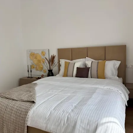 בית נופש Sky House 5 *